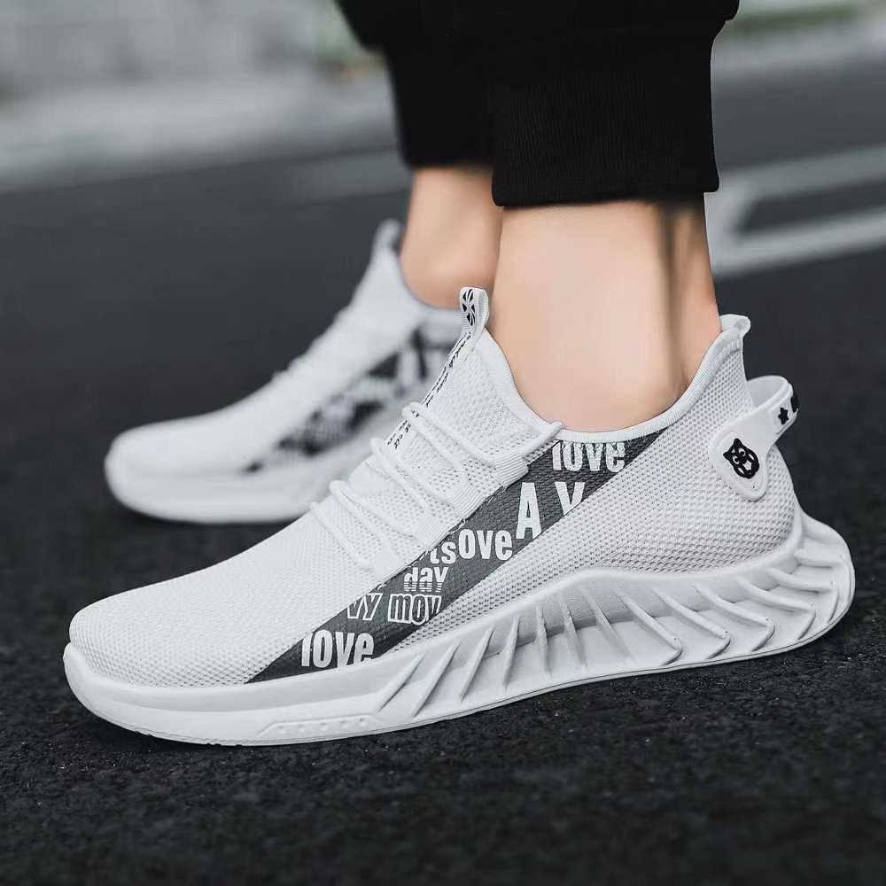Outdoor Sports Center - Sepatu Gaya Merah Ukuran 41 Pria