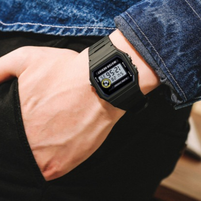 Outdoor Sport Watch - Jam Tangan Wanita Multifungsi Digital dengan