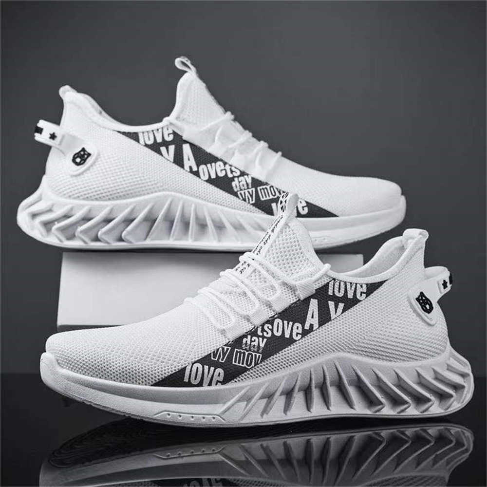 Sepatu Gaya Merah Ukuran 41 Pr - Outdoor Sports Center ulasan dan harga